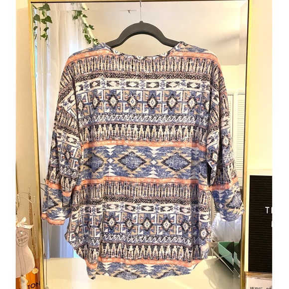 Aztec top - Picture 3 of 4